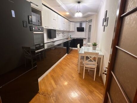 4 otaqlı yeni tikili - Nəriman Nərimanov m. - 160 m²