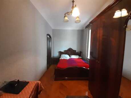 2 otaqlı köhnə tikili - Elmlər Akademiyası m. - 50 m²