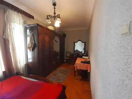 2 otaqlı köhnə tikili - Elmlər Akademiyası m. - 50 m²