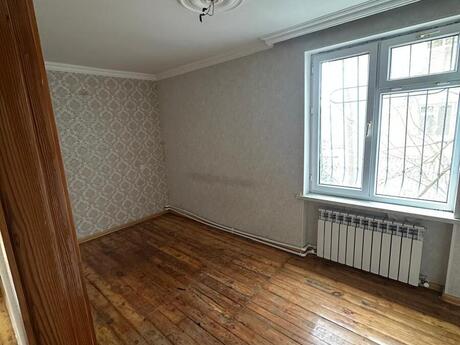 2 otaqlı köhnə tikili - İnşaatçılar m. - 60 m²