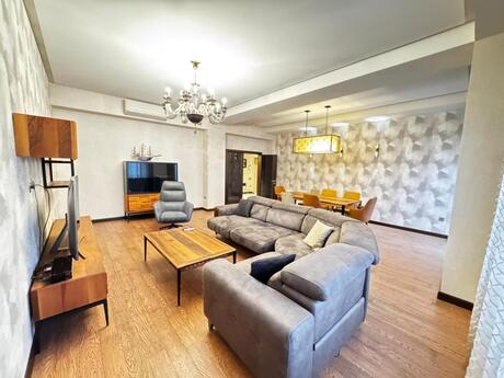 3 otaqlı yeni tikili - Ağ şəhər q. - 165 m²