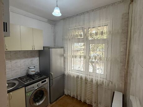 3 otaqlı köhnə tikili - Azadlıq Prospekti m. - 85 m²