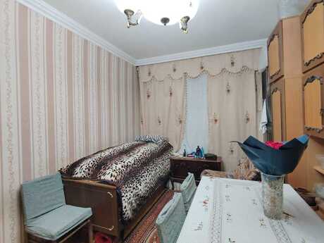 5 otaqlı köhnə tikili - Massiv D q. - 99 m²