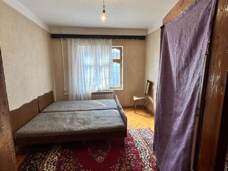 2 otaqlı köhnə tikili - Əhmədli q. - 58 m²