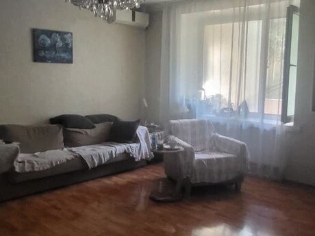 3-комн. вторичка - м. 20 января - 75 м²