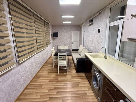 4 otaqlı köhnə tikili - Sahil m. - 100 m²