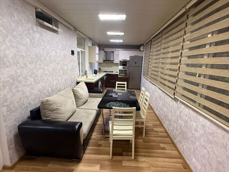 4 otaqlı köhnə tikili - Sahil m. - 100 m²