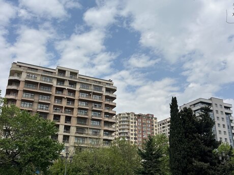 4 otaqlı yeni tikili - Nəsimi r. - 214 m²