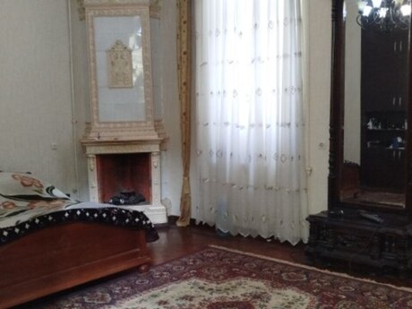 4 otaqlı köhnə tikili - Sahil m. - 220 m²