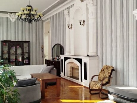 4 otaqlı köhnə tikili - Sahil m. - 220 m²