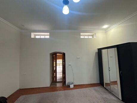 2 otaqlı köhnə tikili - 28 May m. - 55 m²