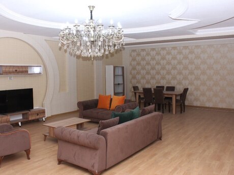 4 otaqlı yeni tikili - 28 May m. - 216 m²