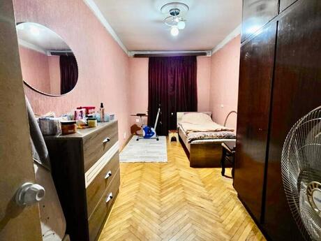 3 otaqlı köhnə tikili - Bakıxanov q. - 80 m²