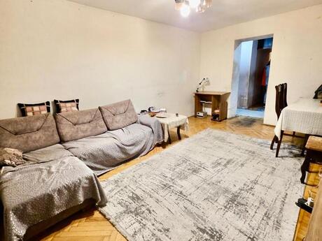 3 otaqlı köhnə tikili - Bakıxanov q. - 80 m²