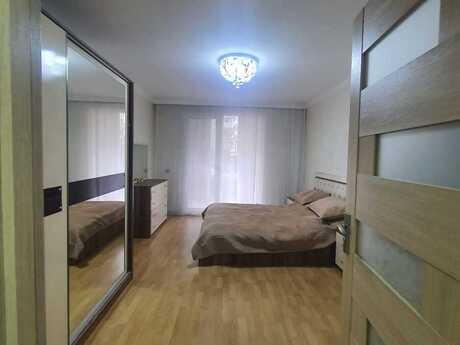 3 otaqlı köhnə tikili - İnşaatçılar m. - 70 m²