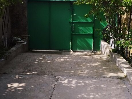 4 otaqlı həyət evi/bağ evi - Zığ q. - 110 m²