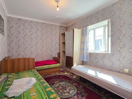 3-комн. вторичка - м. Иншаатчылар - 60 м²
