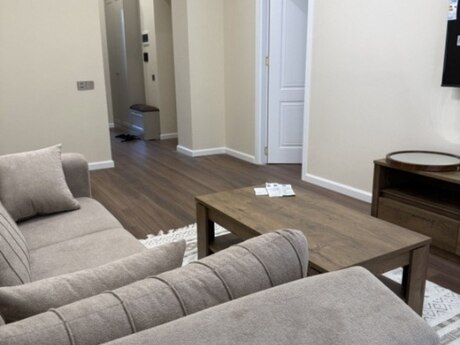 2 otaqlı köhnə tikili - Elmlər Akademiyası m. - 65 m²