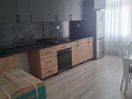 3 otaqlı yeni tikili - 8 Noyabr m. - 137 m²