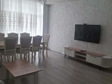 3 otaqlı yeni tikili - 8 Noyabr m. - 137 m²