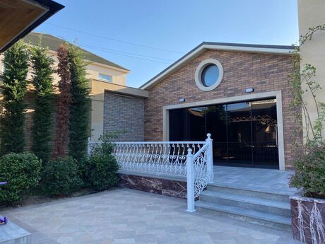 6 otaqlı həyət evi/bağ evi - Buzovna q. - 380 m²
