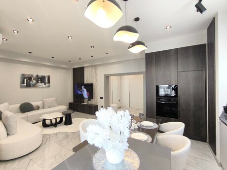 Elan №6111157 - Bakı, 28 May m., 3 otaqlı, 90 m², 11/15 mərtəbə