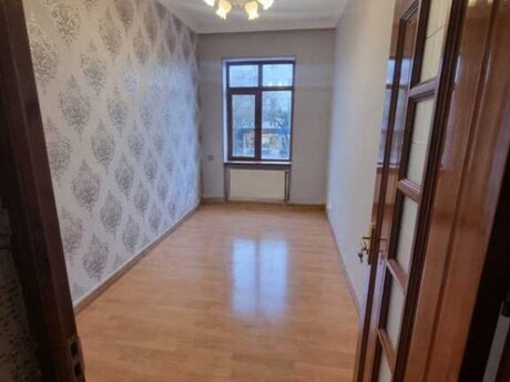 3 otaqlı köhnə tikili - Gənclik m. - 80 m²