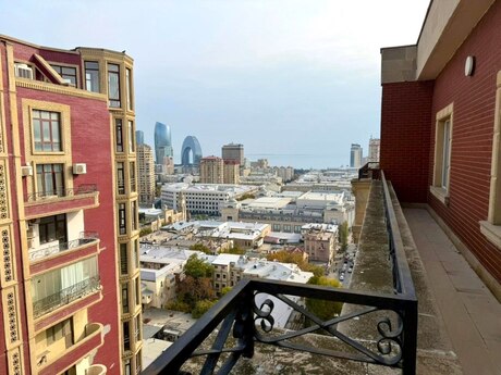 5 otaqlı yeni tikili - 28 May m. - 395 m²