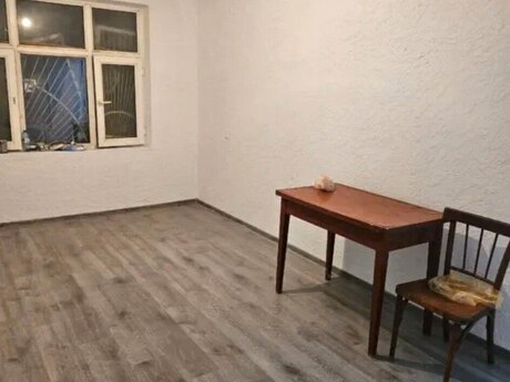 3 otaqlı köhnə tikili - Azadlıq Prospekti m. - 60 m²