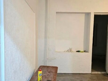 3 otaqlı köhnə tikili - Azadlıq Prospekti m. - 60 m²
