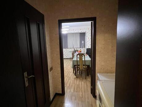 3 otaqlı köhnə tikili - Yeni Günəşli q. - 85 m²