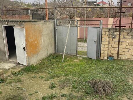 4 otaqlı həyət evi/bağ evi - Novxanı q. - 150 m²