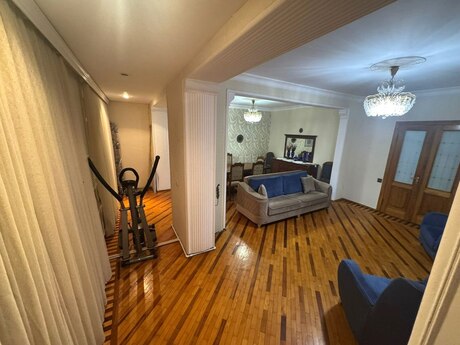 4 otaqlı köhnə tikili - Memar Əcəmi m. - 110 m²