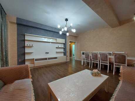 3 otaqlı yeni tikili - 8 Noyabr m. - 122 m²
