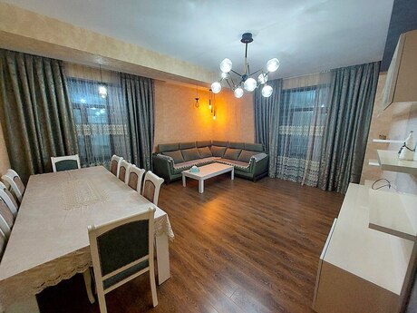 3 otaqlı yeni tikili - 8 Noyabr m. - 122 m²
