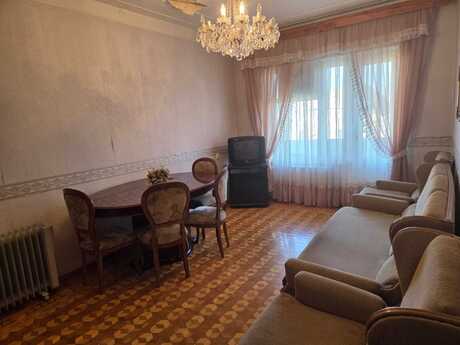 4 otaqlı köhnə tikili - 9-cu mikrorayon q. - 105 m²