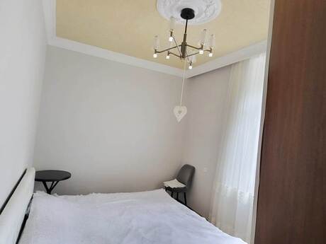 2 otaqlı köhnə tikili - 28 May m. - 60 m²