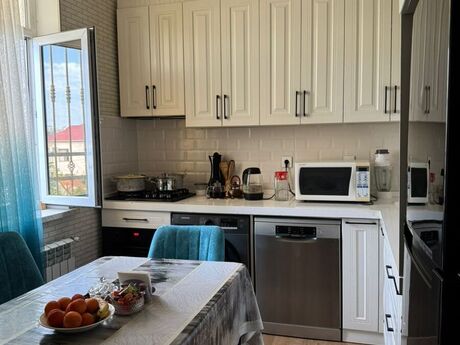6 otaqlı həyət evi/bağ evi - NZS q. - 130 m²