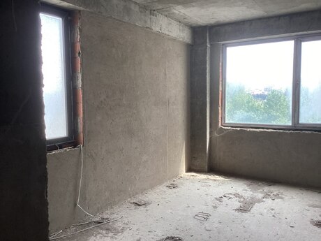 3 otaqlı yeni tikili - Qaraçuxur q. - 107 m²