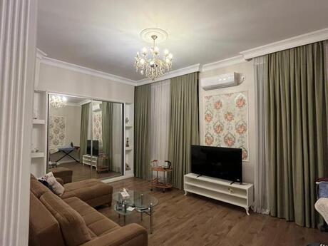 Elan №6112814 - Bakı, İçəri Şəhər m., 6 otaqlı, 250 m², 2/2 mərtəbə