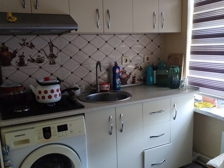 2 otaqlı köhnə tikili - Lökbatan q. - 42 m²