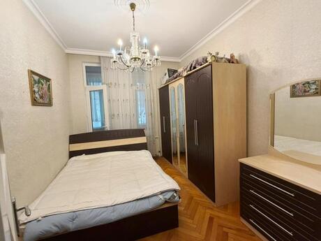 3-комн. вторичка - м. Ичеришехер - 120 м²