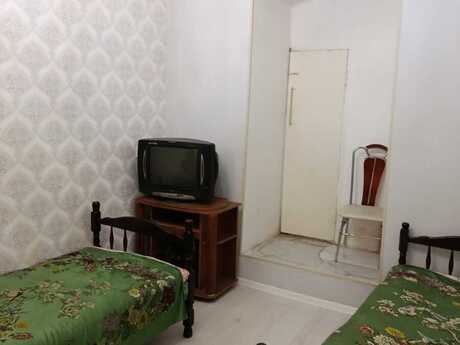 2 otaqlı köhnə tikili - İçəri Şəhər m. - 40 m²