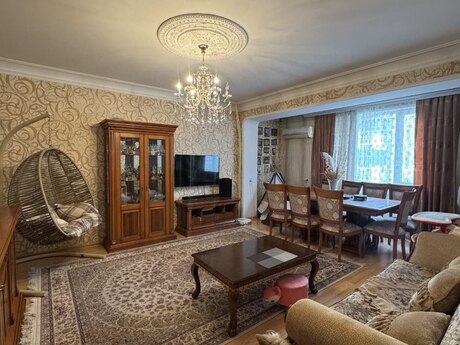 4 otaqlı köhnə tikili - Suraxanı r. - 113 m²