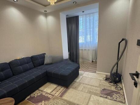 5 otaqlı köhnə tikili - Bakıxanov q. - 100 m²