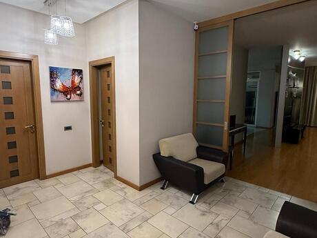 4 otaqlı yeni tikili - 28 May m. - 199 m²