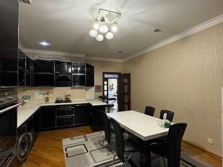 4 otaqlı yeni tikili - Nəsimi r. - 175 m²