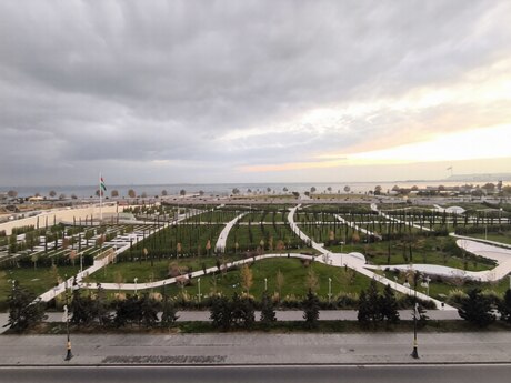 4 otaqlı köhnə tikili - Şah İsmayıl Xətai m. - 100 m²