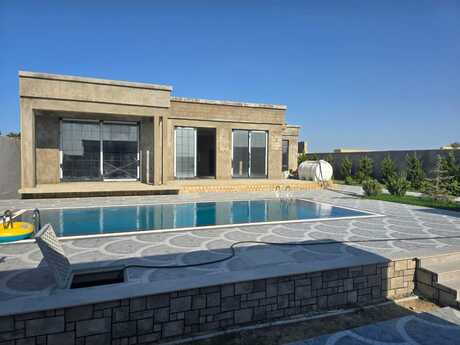 5 otaqlı həyət evi/bağ evi - Novxanı q. - 250 m²