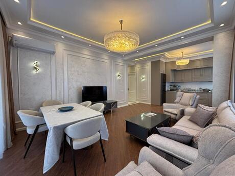 3 otaqlı yeni tikili - Ağ şəhər q. - 120 m²